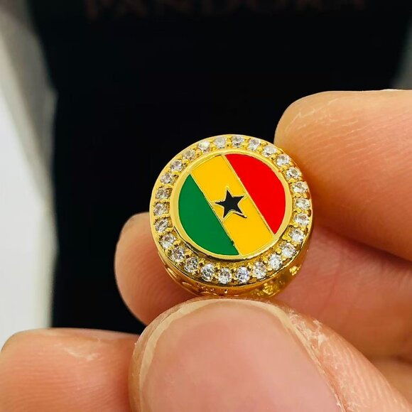 ✨🔥Pandora Ghana Country Flag Exclusive Round Sparkling Charm - Picture 4 of 4